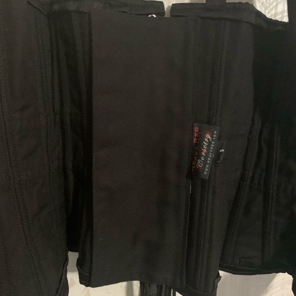 Heavy Red Anatomy of Distinction Epic Noir Steel-Boned Corset - Picture 10 of 14